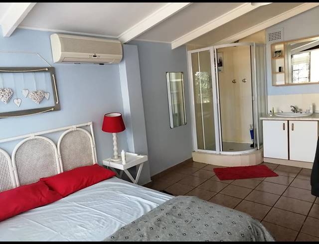 4 BEDROOM HOUSE FOR SALE IN UVONGO